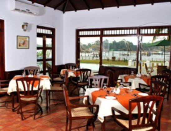 Heritage Methanam Kochi Restaurante foto