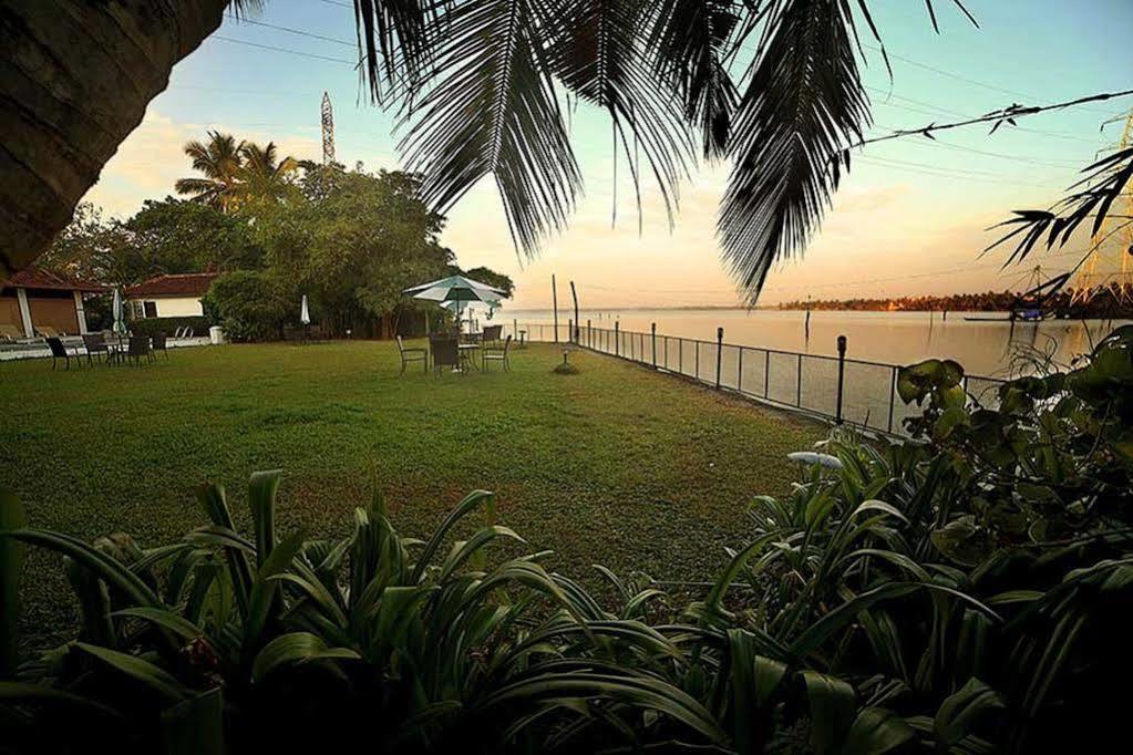 Heritage Methanam Kochi Exterior foto